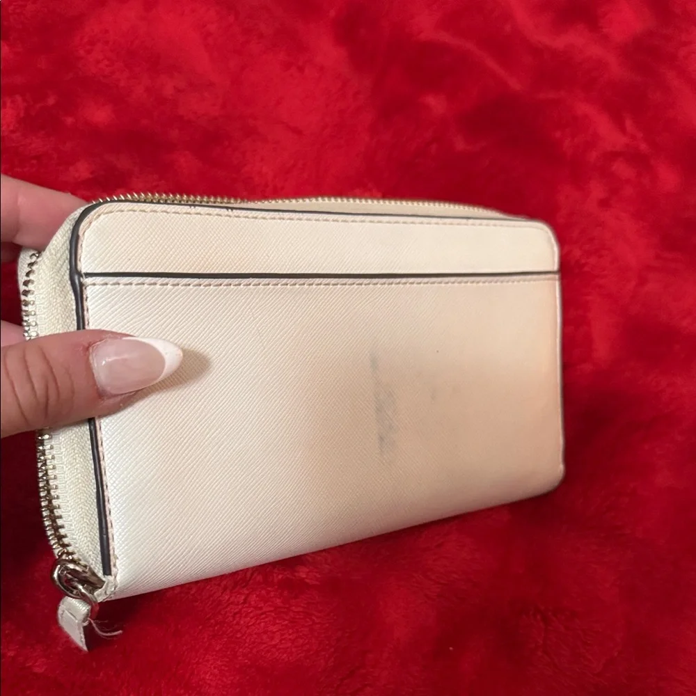 Kate Spade Cream Zip-Around Wallet- SEE PHOTOS PLEASE - Picture 10 of 11